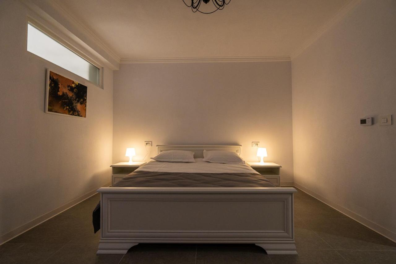 Armada Aparthotel アルバ・ユリア エクステリア 写真